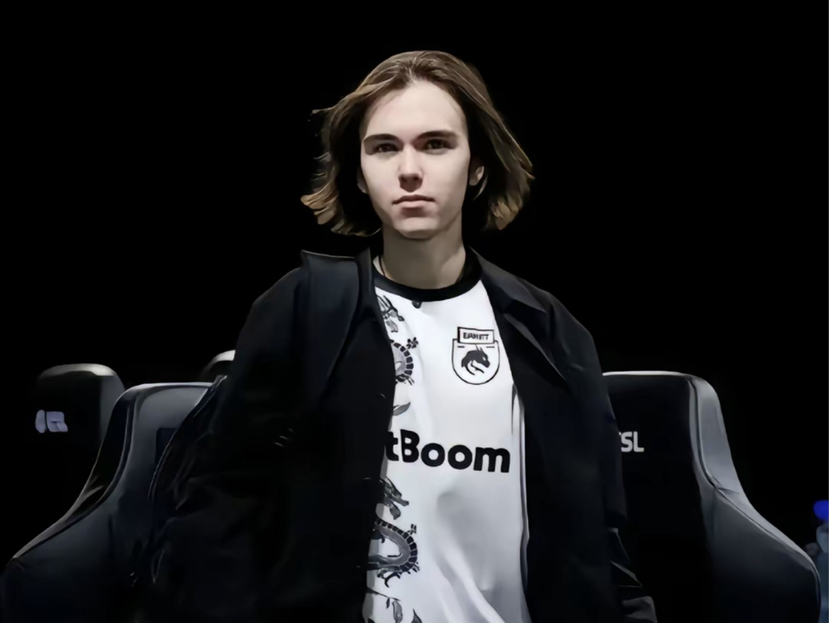 比赛后期的“推土机”策略：什么时候必须All-in（后期压制打法：何时果断全押）