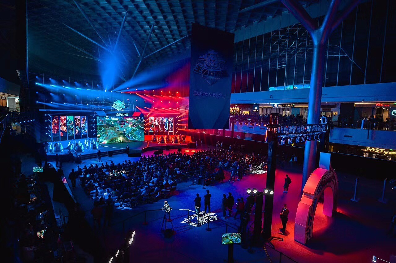 麻将实战：如何通过观察对手的“摸牌姿势”判断其是否已经入听？（实战麻将：观察对手摸牌动作识别其是否已入听）