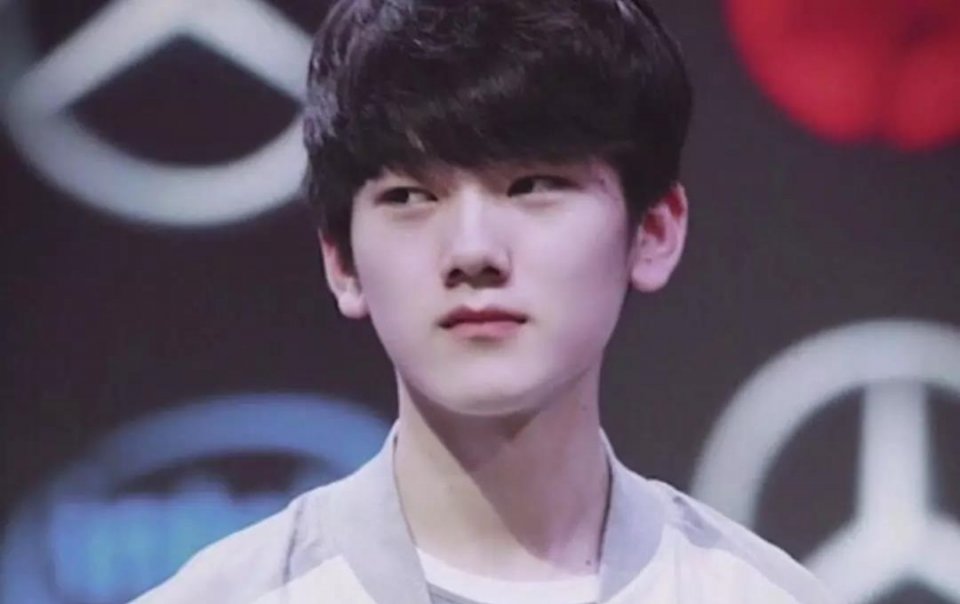 隐蔽骗术：揭秘“群控设备”操纵人气的技术路径。（隐形操控：揭开群控设备制造人气的技术链条）