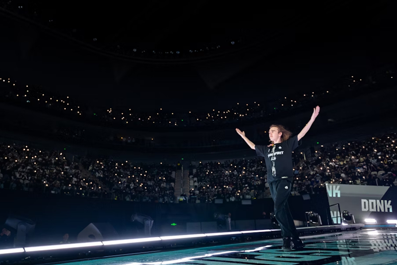 揭秘地下棋牌室的“千术”陷阱：保护自己的唯一方法是不赌。（地下棋牌室的骗术真相：唯有远离赌博才能保全自己）