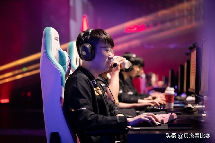 什么是“走势依赖”？解析大脑如何自我说服（解读“走势依赖”：大脑如何一步步说服自己）