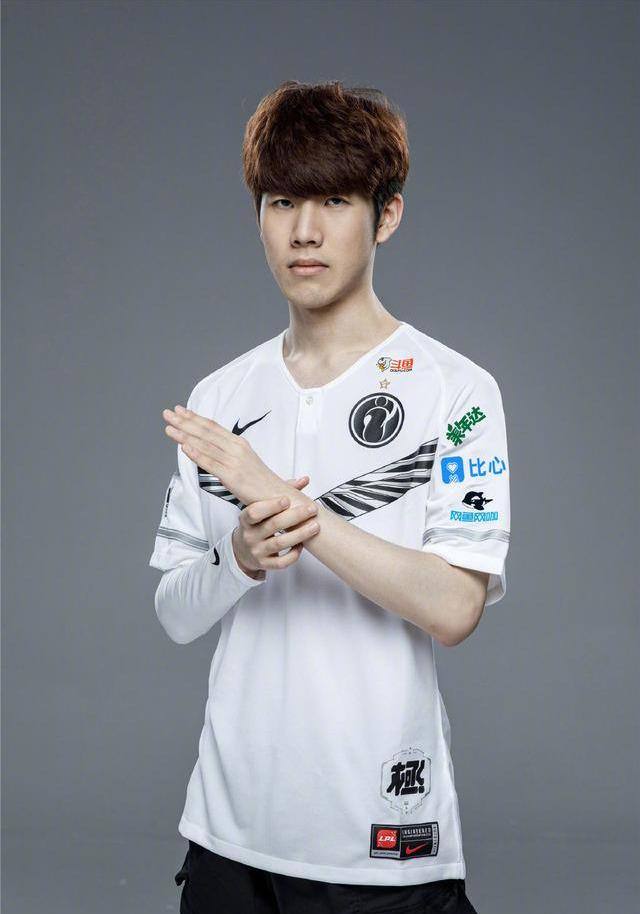 NIP官方在TikTok上分享了一段视频：总有分别的时候，也总有重聚的时候。