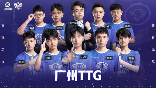 地方棋牌“双扣”配合：解析对友间如何通过舍牌信号传递炸弹数量的信息博弈。